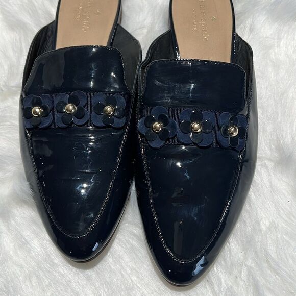 Kate Spade ♠️ Navy Slip-On Patent Leather Loafers with Floral Accent Sz 8M.  B72 - Picture 3 of 8